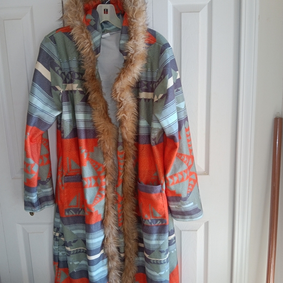 Below - Picture 4 of 4